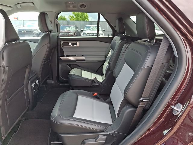 Certified 2023 Ford Explorer XLT w/ Equipment Group 202A AWD/4WD image 10