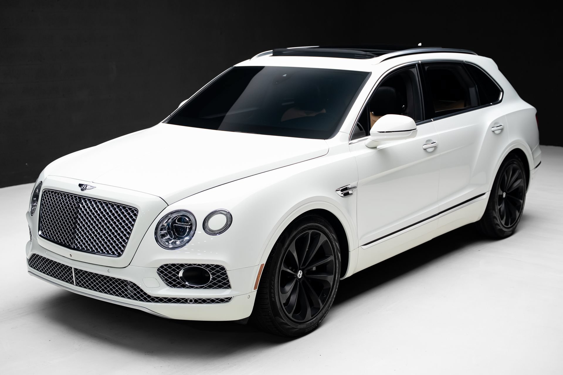 Used 2018 Bentley Bentayga AWD/4WD image 5