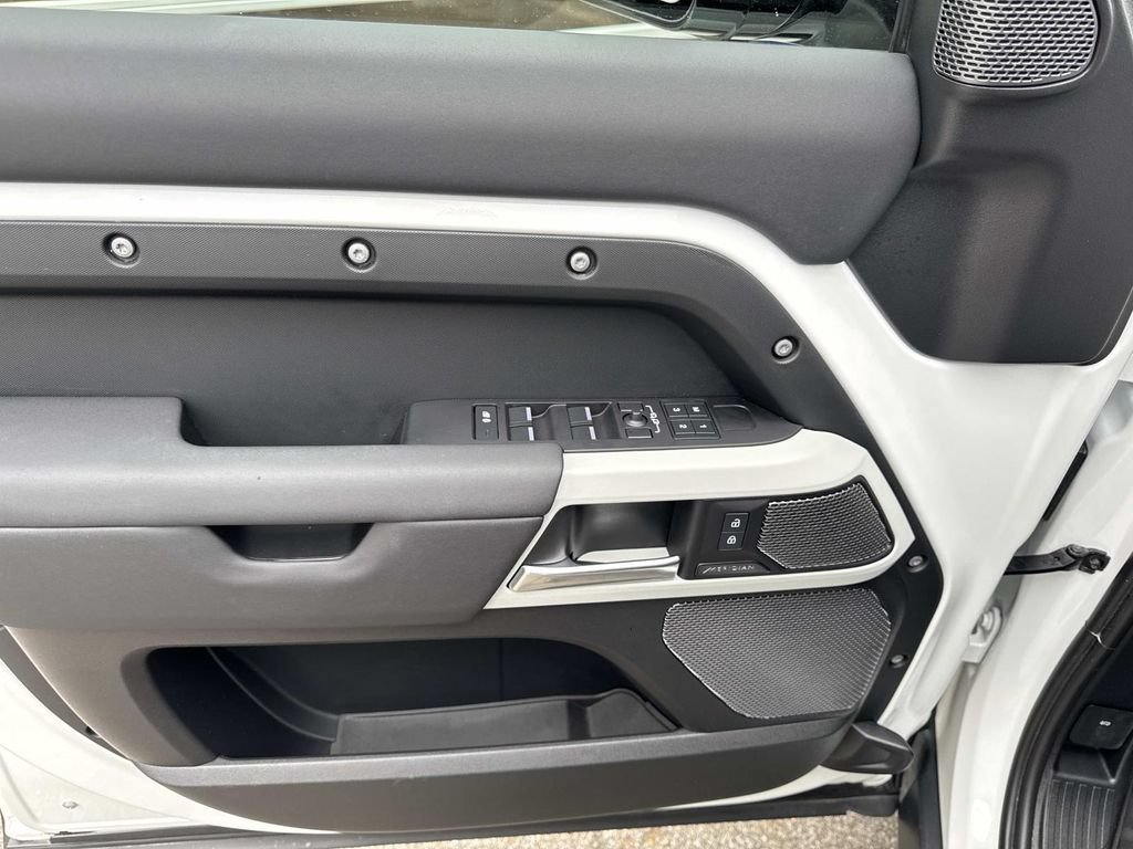 Certified 2024 Land Rover Defender 110 S AWD/4WD image 19