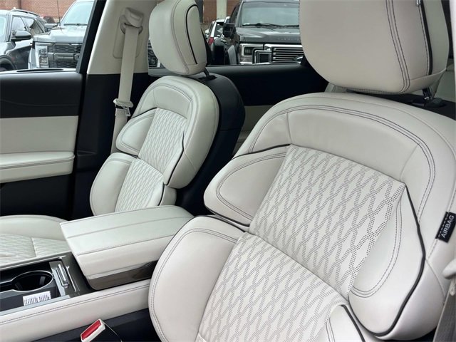 Used 2024 Lincoln Nautilus Black Label w/ Jet Appearance Package (87T) image 31