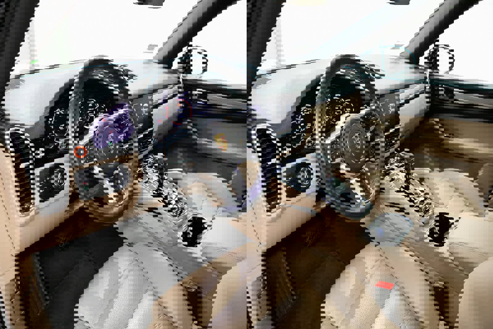 Certified 2022 Porsche Cayenne Platinum Edition image 4