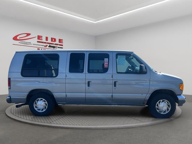 Used 2003 Ford E-150 and Econoline 150 RWD image 7