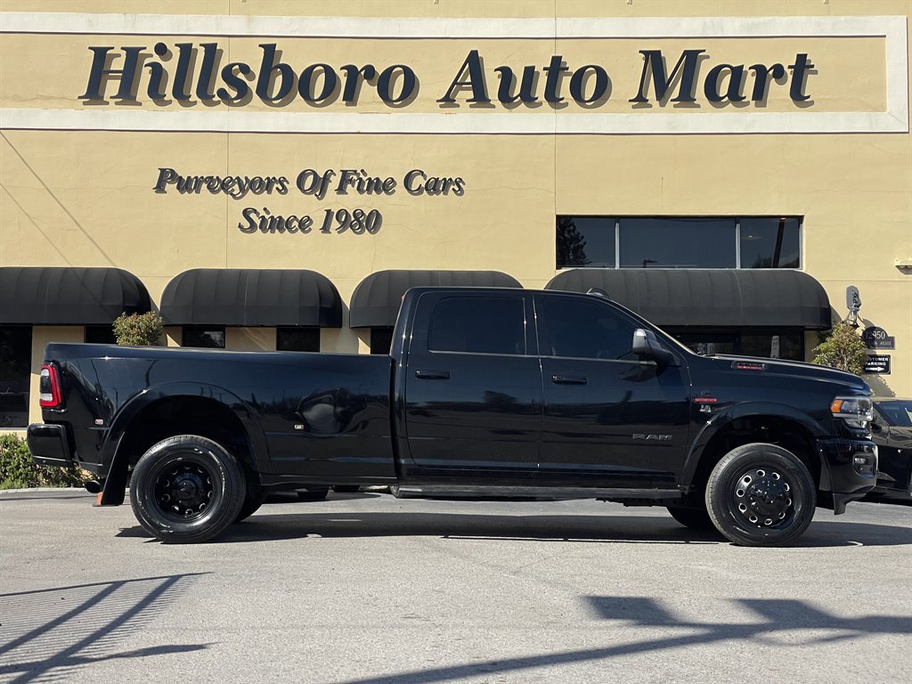 Used 2021 RAM 3500 Laramie w/ Night Edition AWD/4WD image 4