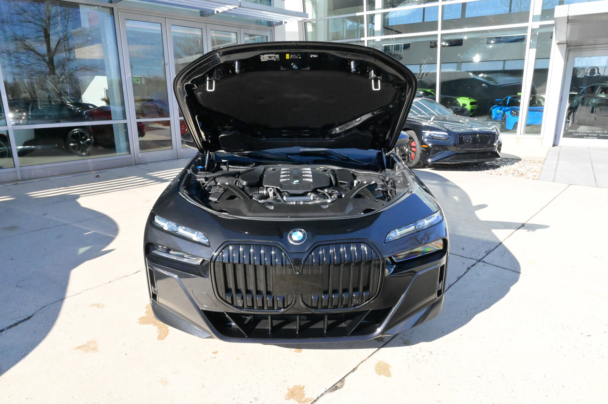 Used 2023 BMW 760i xDrive w/ Executive Package image 63