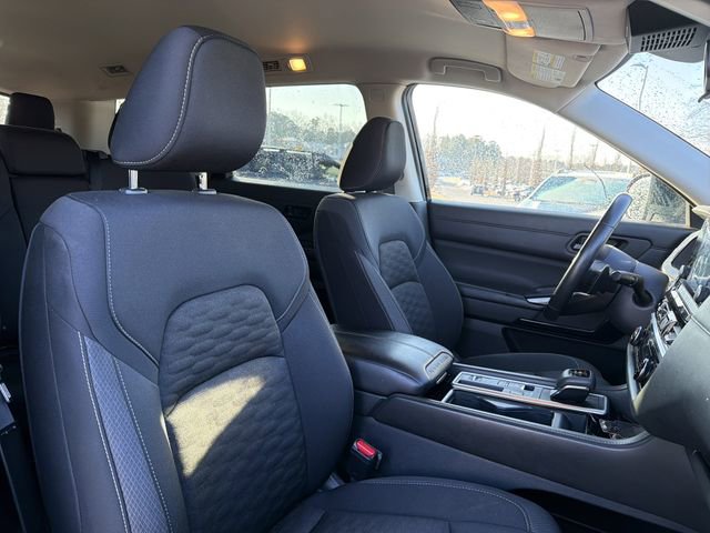 Used 2024 Nissan Pathfinder SV image 15