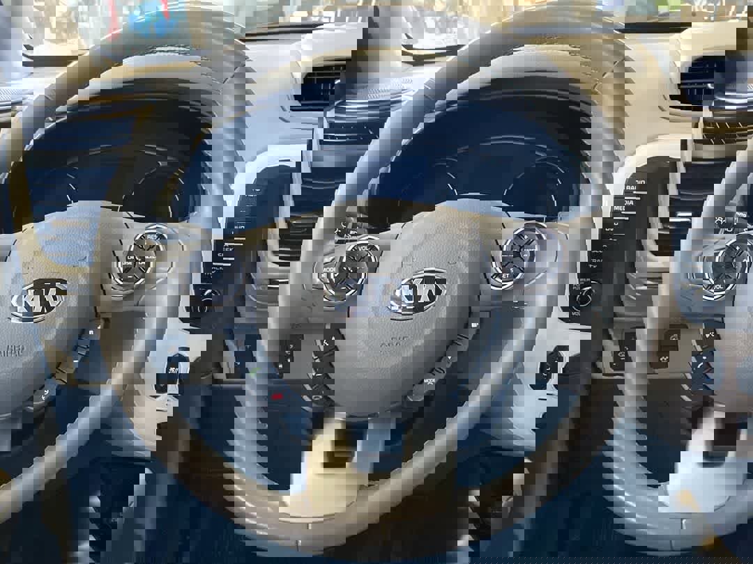 Used 2017 Kia Soul EV + w/ Paint Protection Film Package image 17