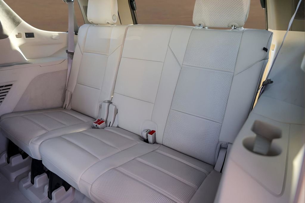 Certified 2024 Cadillac Escalade Premium Luxury Platinum w/ Heavy-Duty Trailer Package image 26