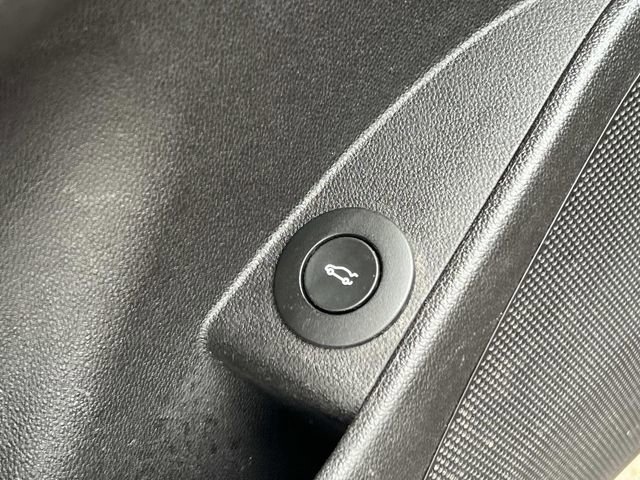 Used 2017 Buick LaCrosse Essence FWD image 22