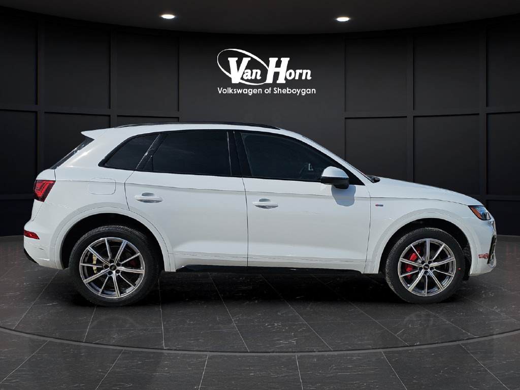 Used 2024 Audi Q5 e Premium Plus w/ Premium Plus Package AWD/4WD image 8
