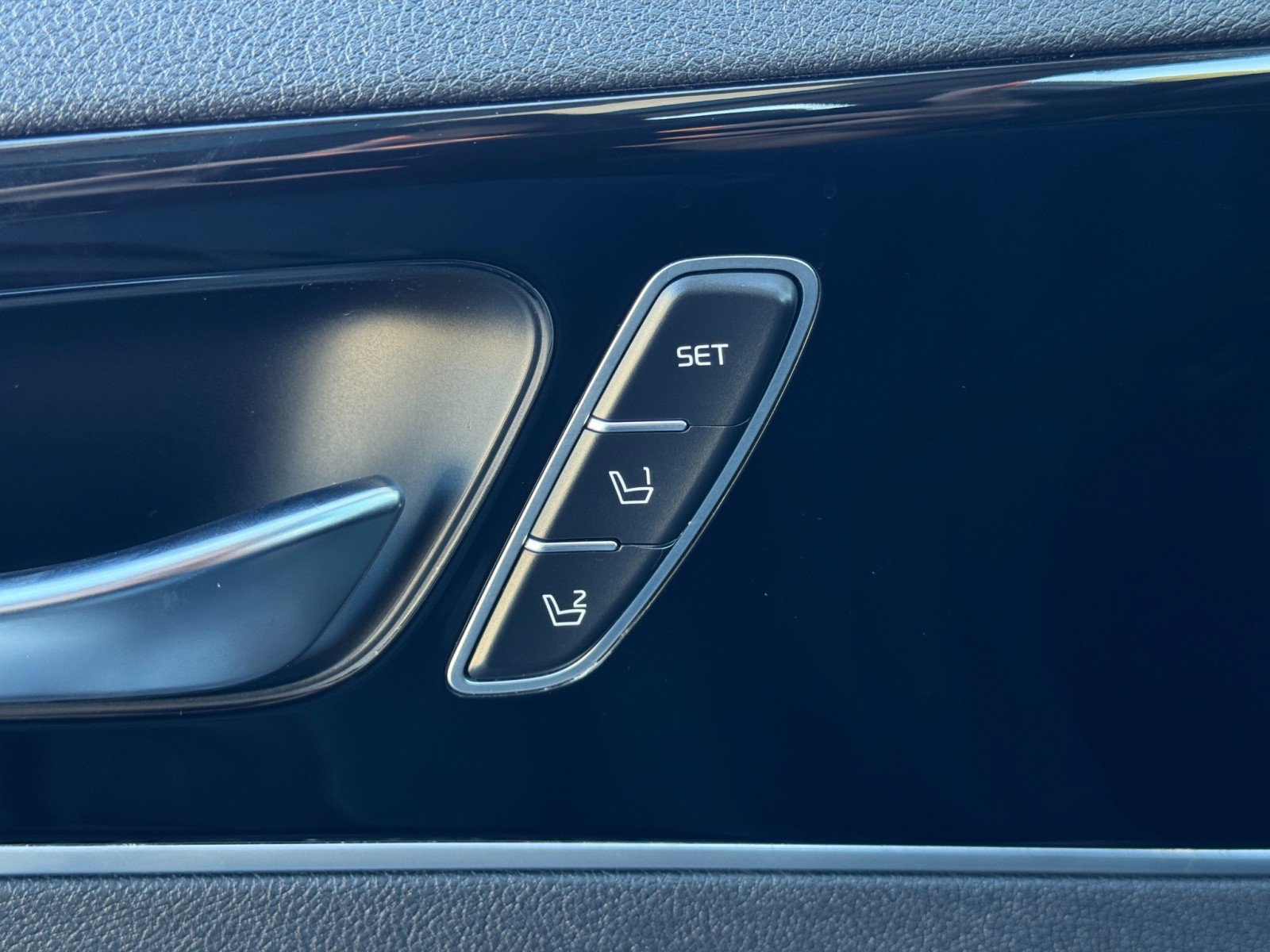 Used 2019 Kia Sorento SX w/ SX Touring Package image 19