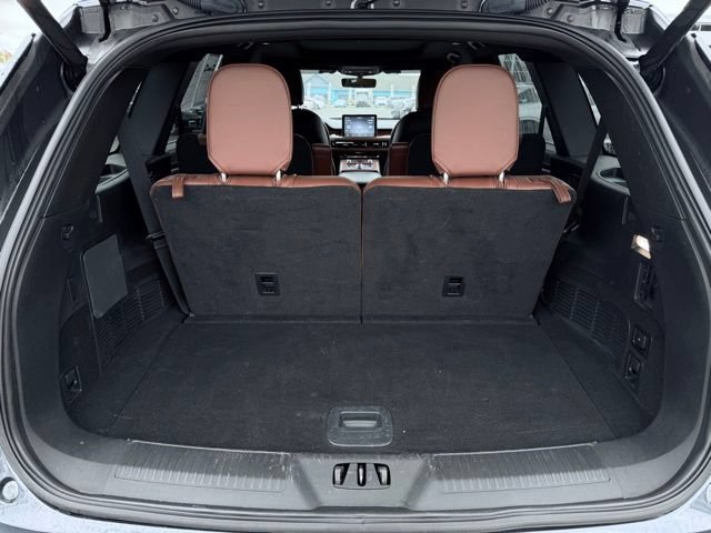 Certified 2023 Lincoln Aviator Reserve w/ Equipment Group 201A AWD/4WD image 12