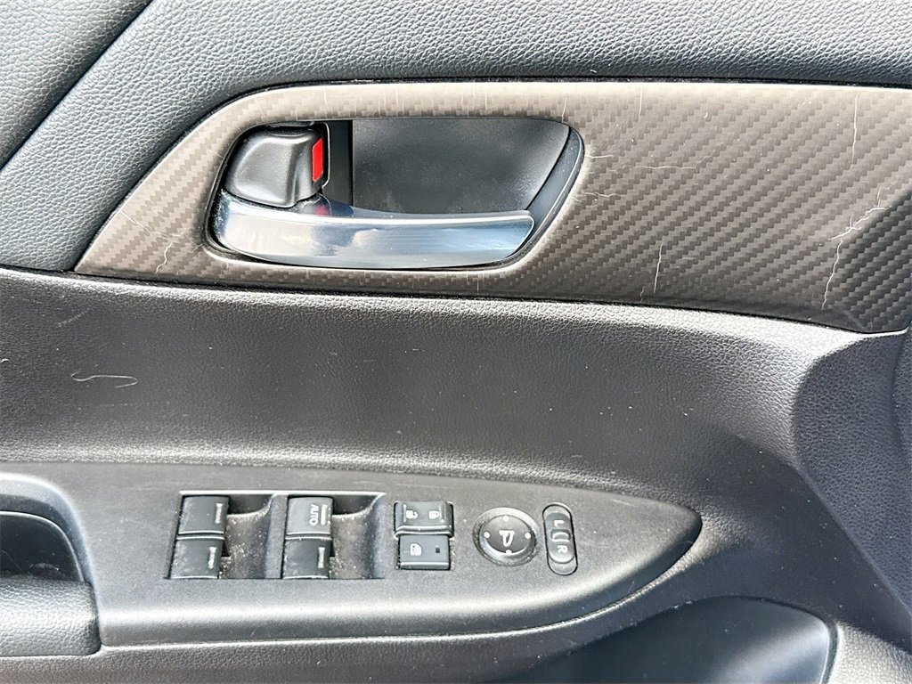 Used 2016 Honda Accord Sport image 18