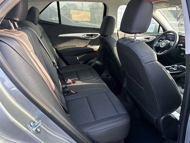 Certified 2025 Buick Envision Avenir image 27