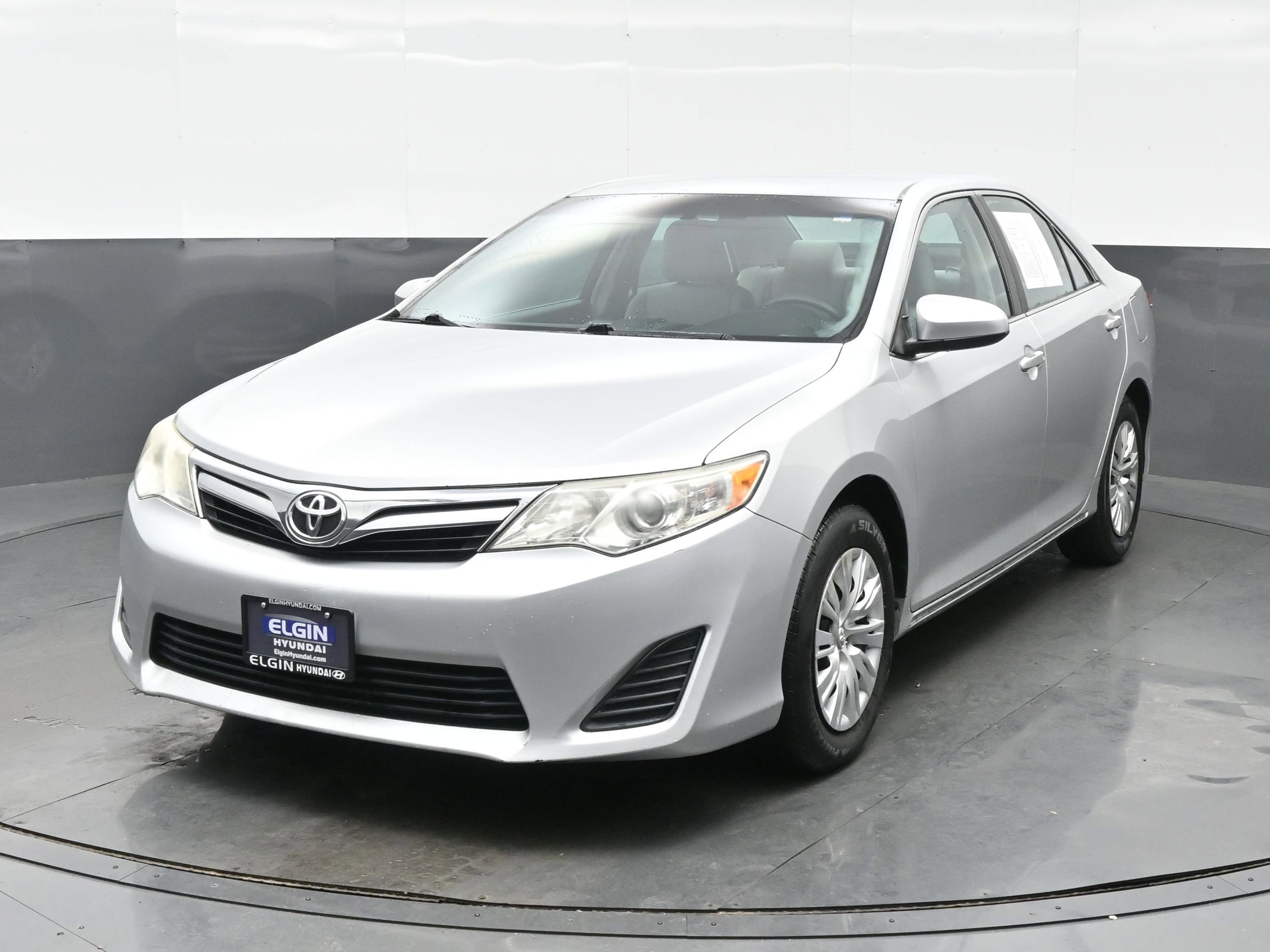 Used 2013 Toyota Camry L image 1