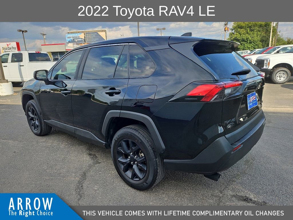 Used 2022 Toyota RAV4 LE image 8