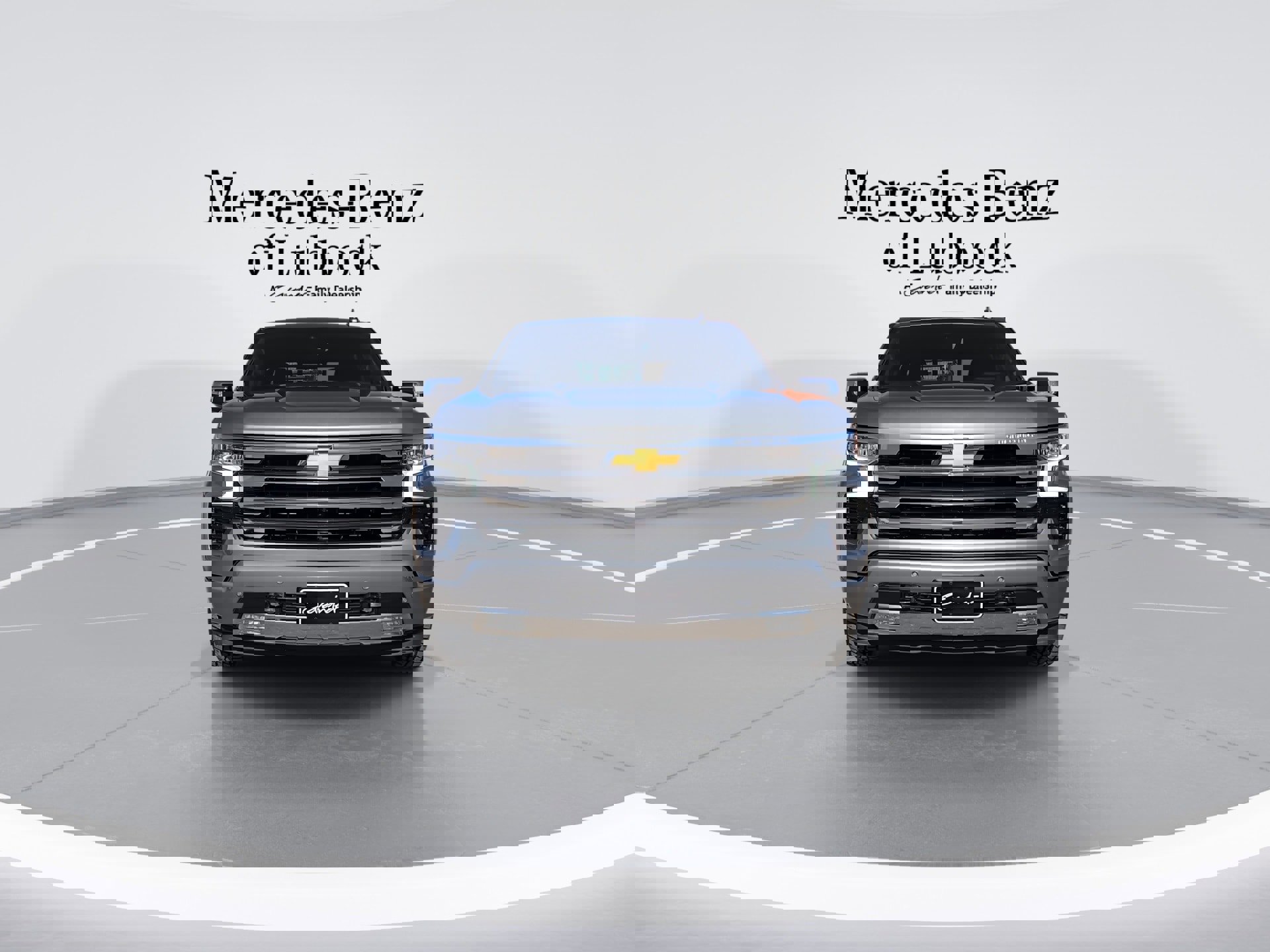 Used 2025 Chevrolet Silverado 1500 High Country w/ Technology Package image 3