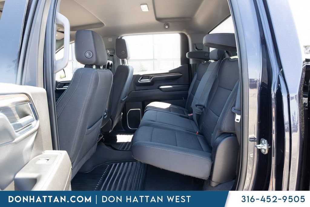 Used 2023 Chevrolet Silverado 1500 LT AWD/4WD image 16