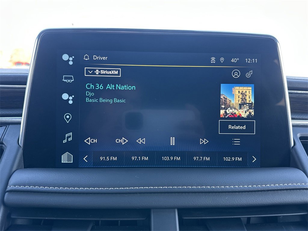 Used 2023 Chevrolet Suburban Premier image 12