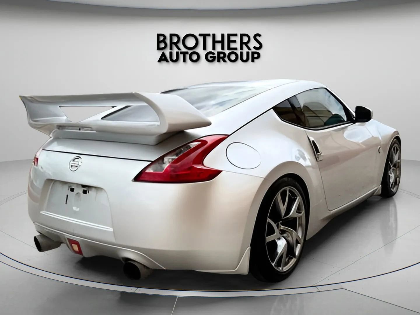 Used 2014 Nissan 370Z Coupe w/ Sport Package RWD image 14