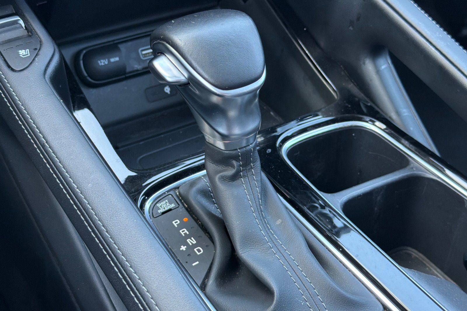 Used 2022 Kia Telluride SX w/ SX Prestige Package image 34