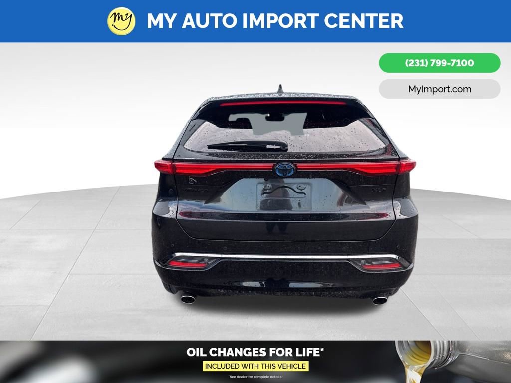 Used 2024 Toyota Venza Nightshade image 4