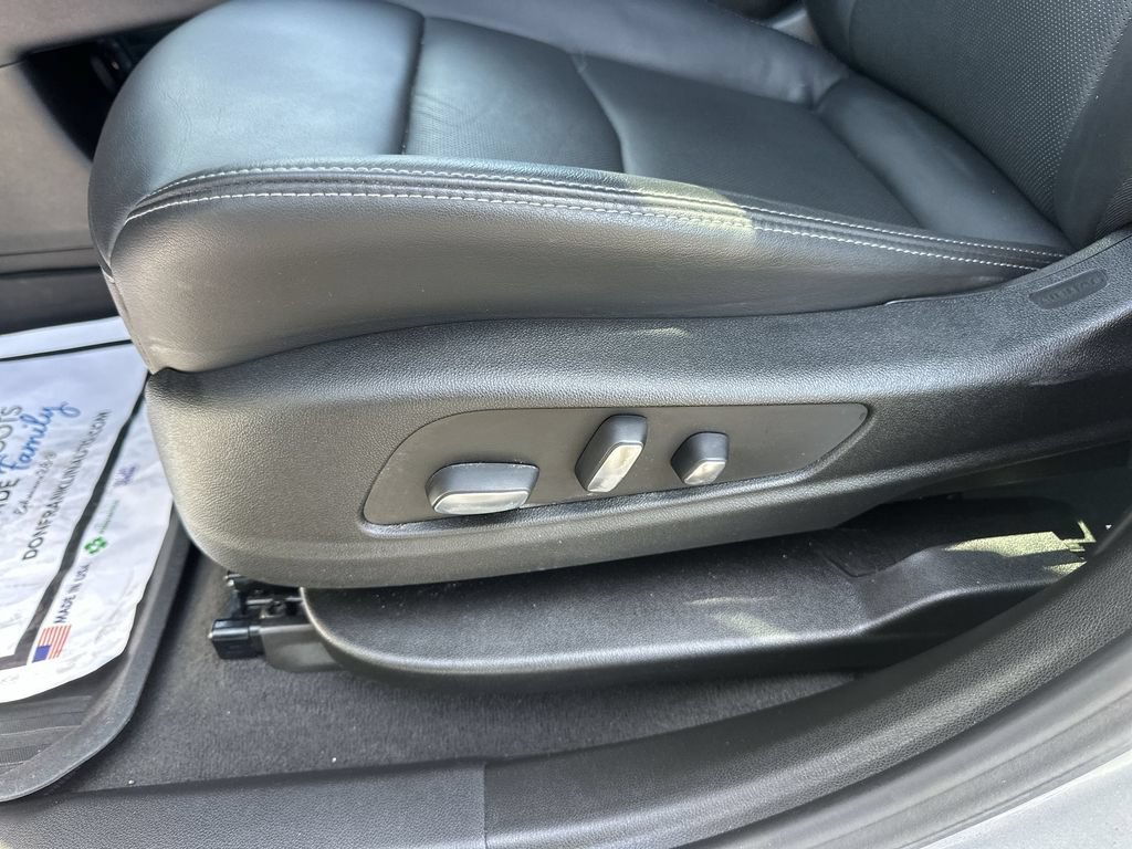 Used 2024 Cadillac XT6 Sport w/ LPO, ONYX Package AWD/4WD image 12