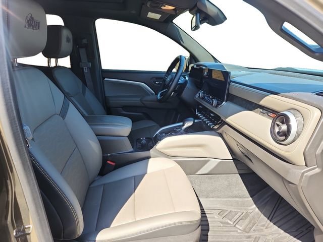 Used 2024 Chevrolet Colorado ZR2 w/ ZR2 Bison Edition image 17