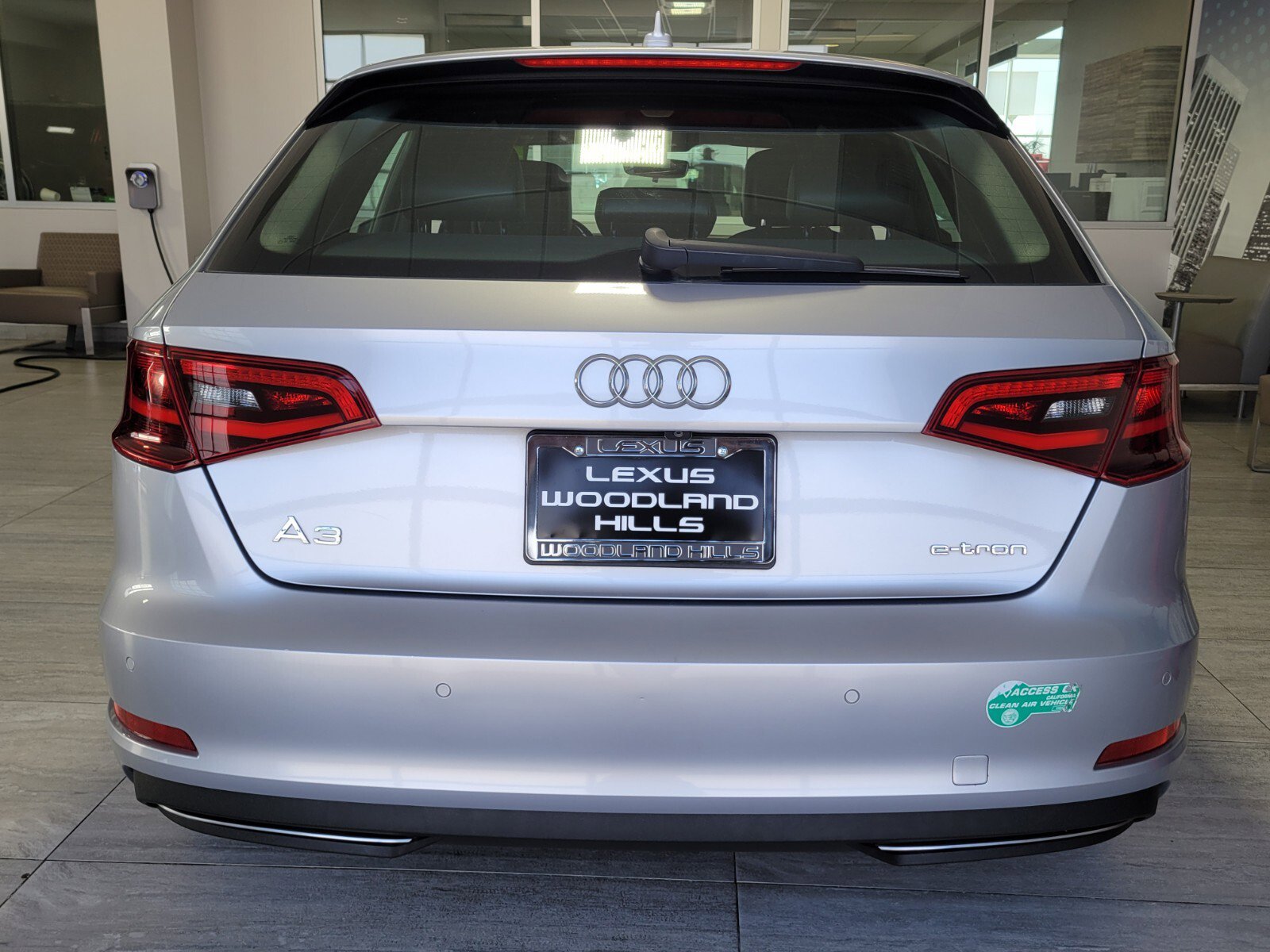 Used 2016 Audi A3 e-tron Premium w/ 17" Wheel Package image 4