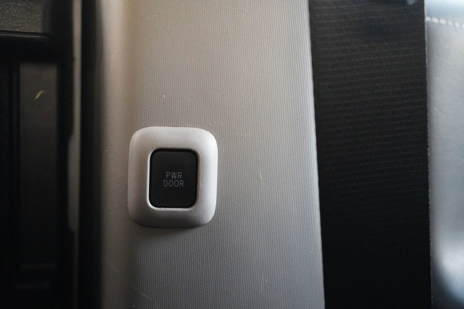 Used 2015 Toyota Sienna SE Premium image 20