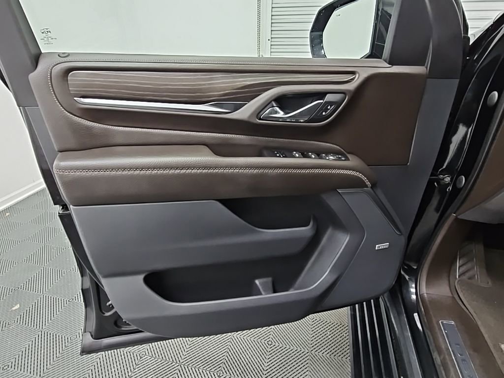 Used 2021 GMC Yukon Denali w/ Denali Premium Package image 34