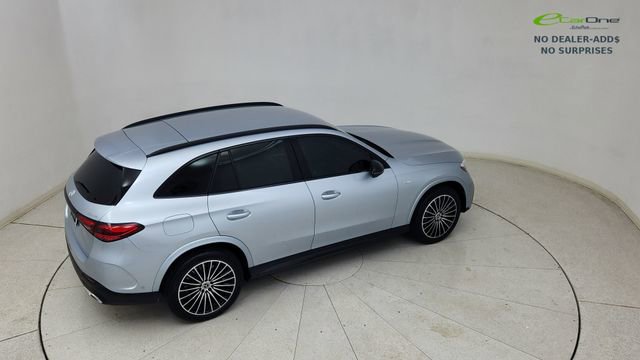 Used 2025 Mercedes-Benz GLC 350e 4MATIC w/ AMG Line image 85