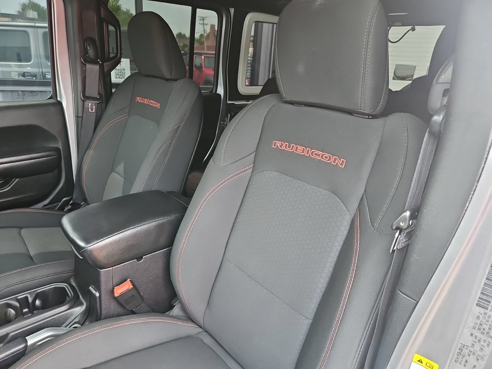 Used 2018 Jeep Wrangler Unlimited Rubicon AWD/4WD image 14