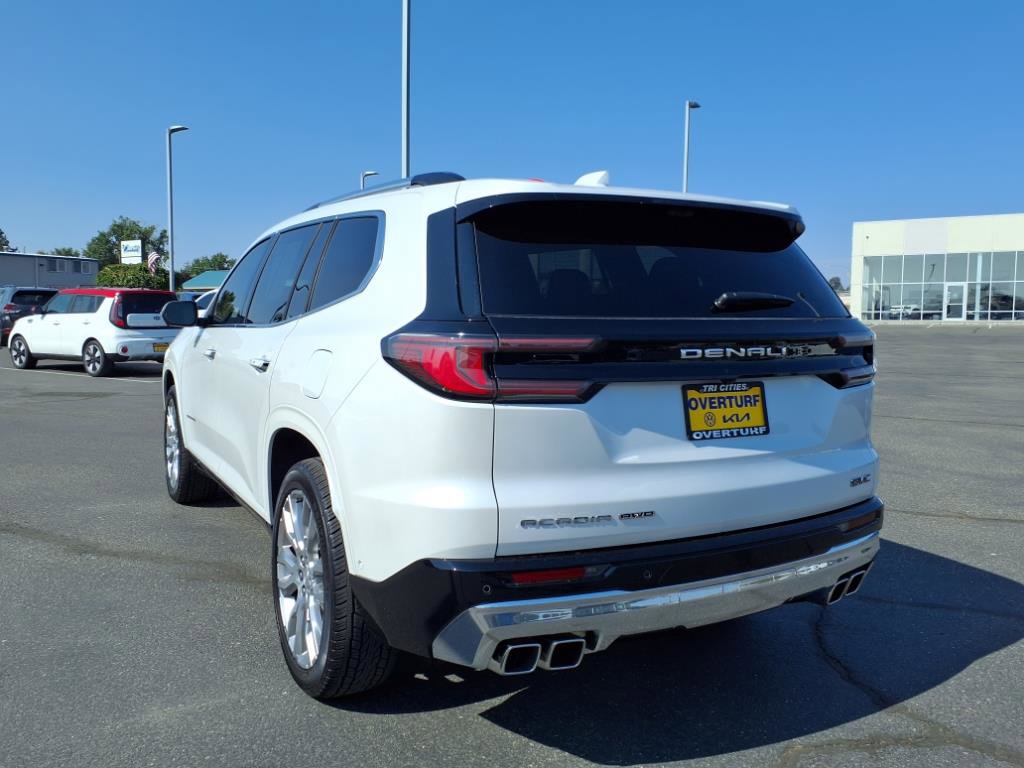 Used 2024 GMC Acadia Denali w/ Super Cruise Package image 2