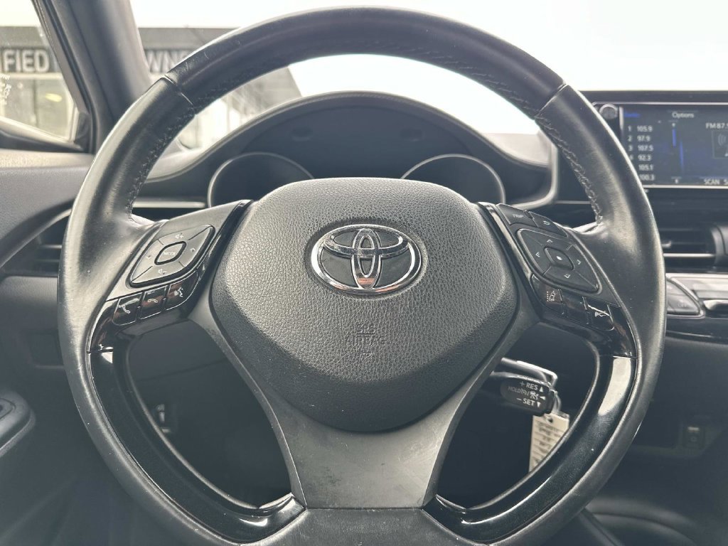 Used 2018 Toyota C-HR XLE FWD image 20