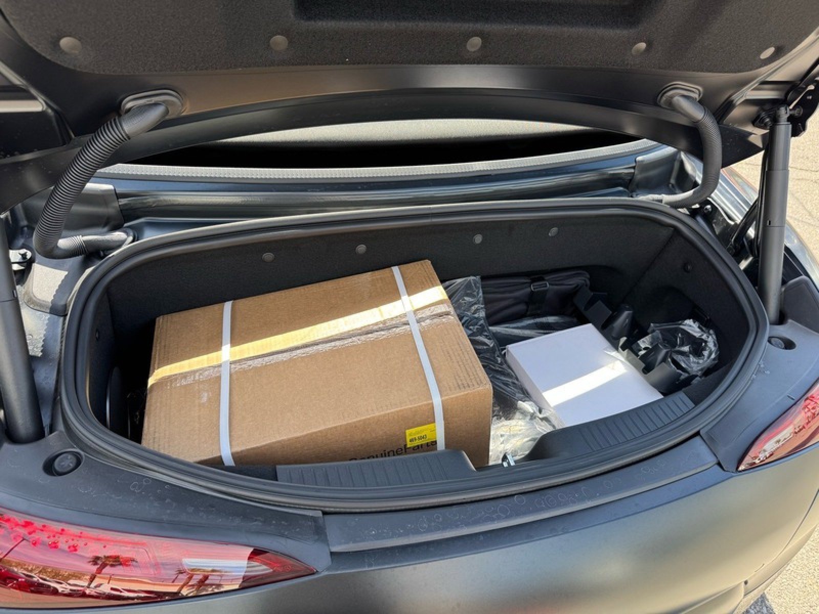 New 2026 Mercedes-Benz SL 63 AMG S e Performance 4MATIC image 18