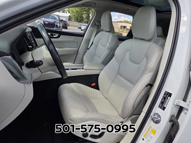 Used 2023 Volvo XC60 B5 Plus AWD/4WD image 9