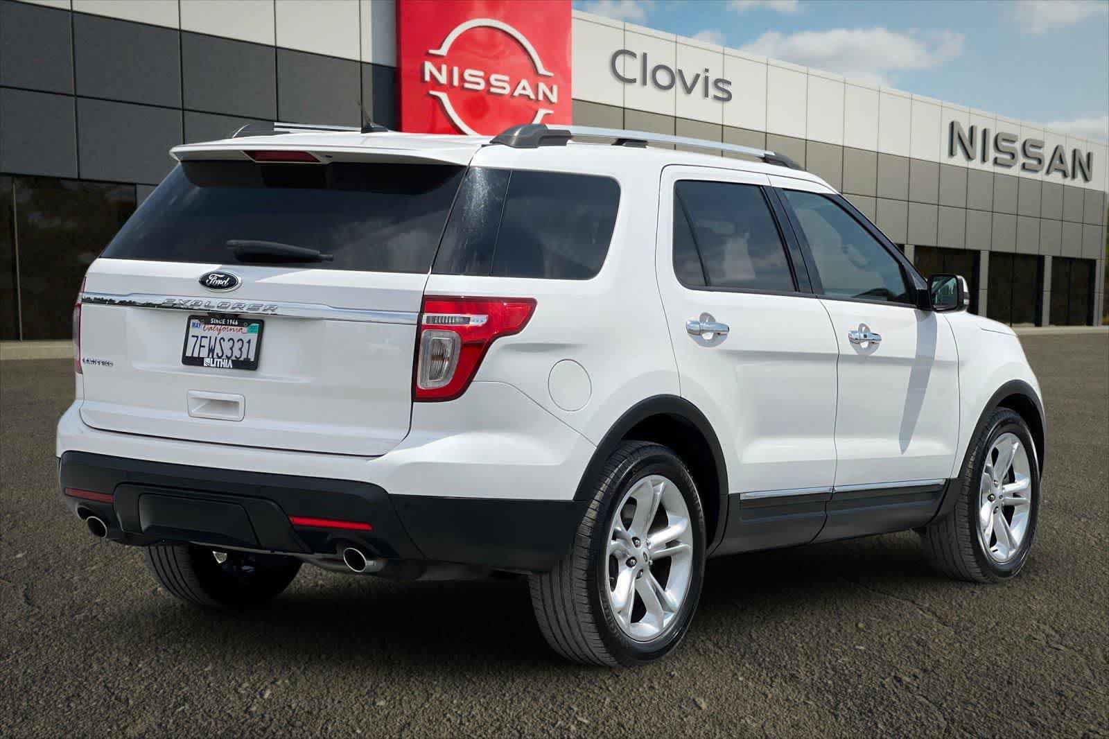 Used 2014 Ford Explorer Limited w/ Equipment Group 301A FWD image 3