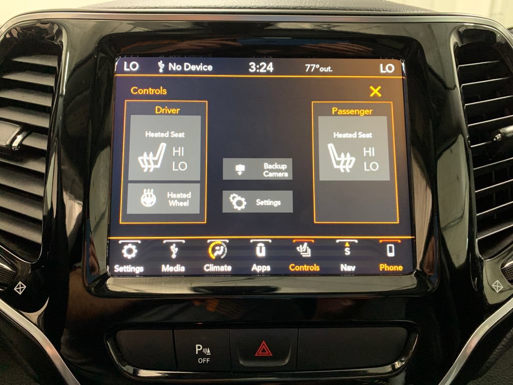 Used 2019 Jeep Cherokee Limited AWD/4WD image 11