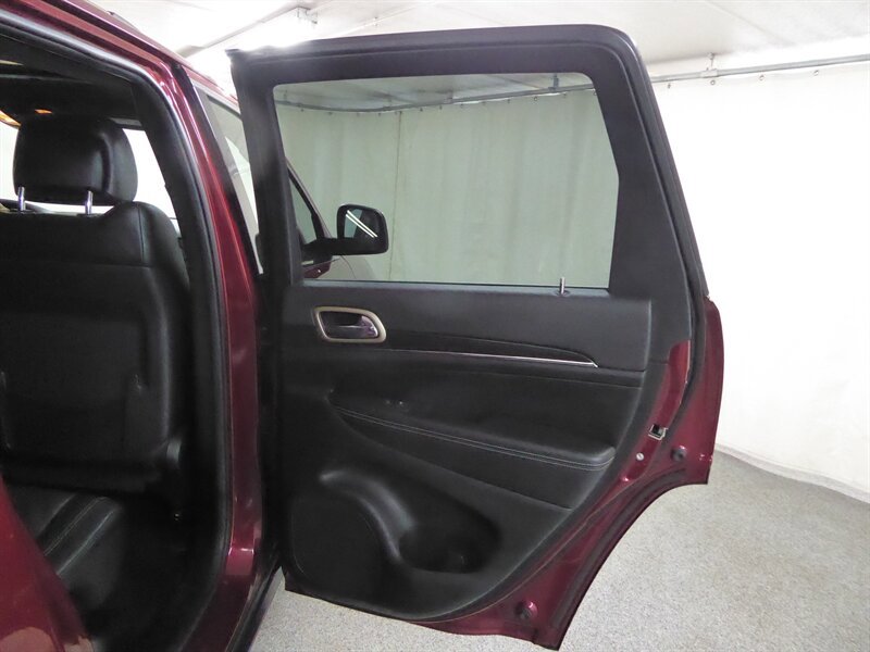 Used 2014 Jeep Grand Cherokee Limited w/ Trailer Tow Group IV AWD/4WD image 30