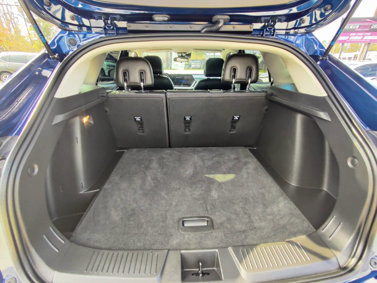 Used 2024 Chevrolet Trax LT w/ Driver Confidence Package image 11