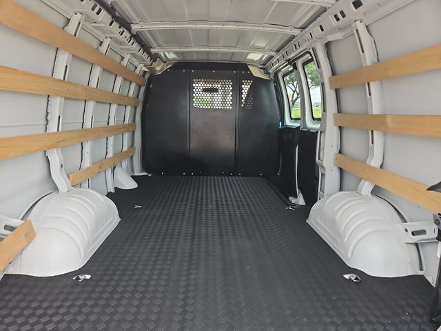 Used 2025 Chevrolet Express 2500 w/ Driver Convenience Package RWD image 21
