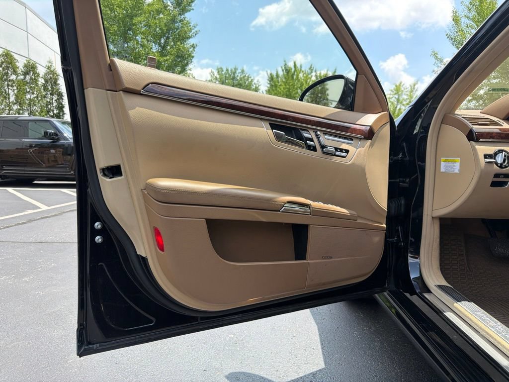 Used 2007 Mercedes-Benz S 550 4MATIC image 13