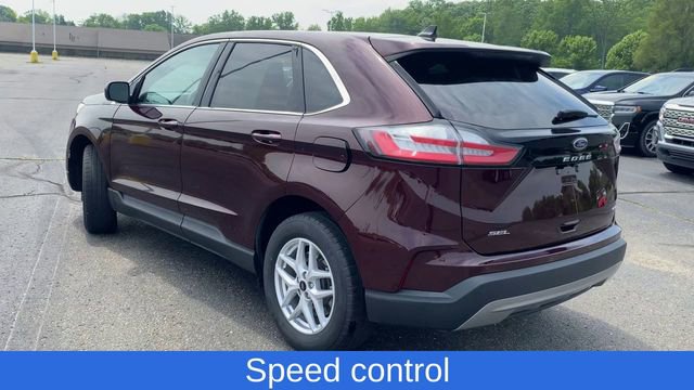 Used 2024 Ford Edge SEL image 7