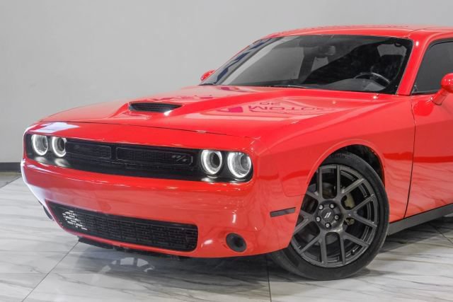 Used 2023 Dodge Challenger R/T w/ Blacktop Package RWD image 6