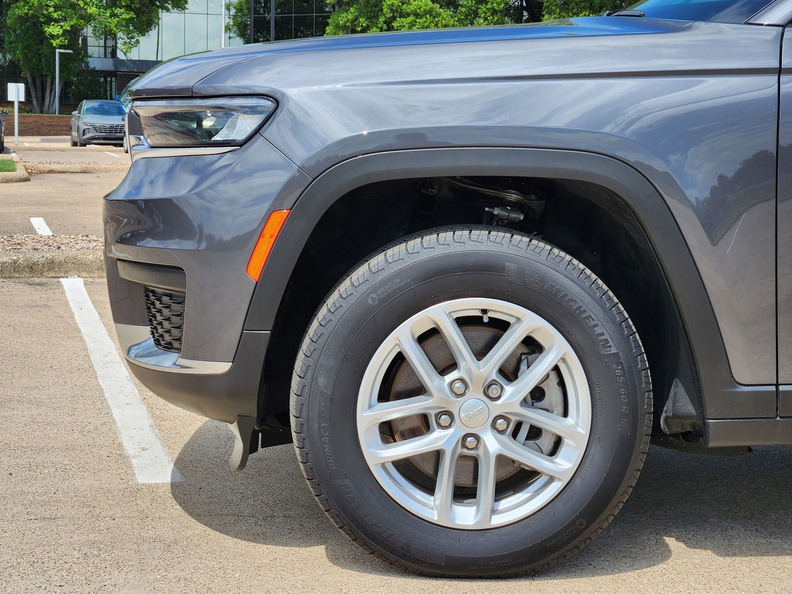 New 2025 Jeep Grand Cherokee L Laredo w/ Luxury Tech Group I RWD image 8