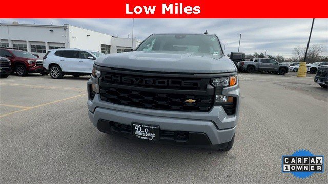 Used 2024 Chevrolet Silverado 1500 Custom image 3
