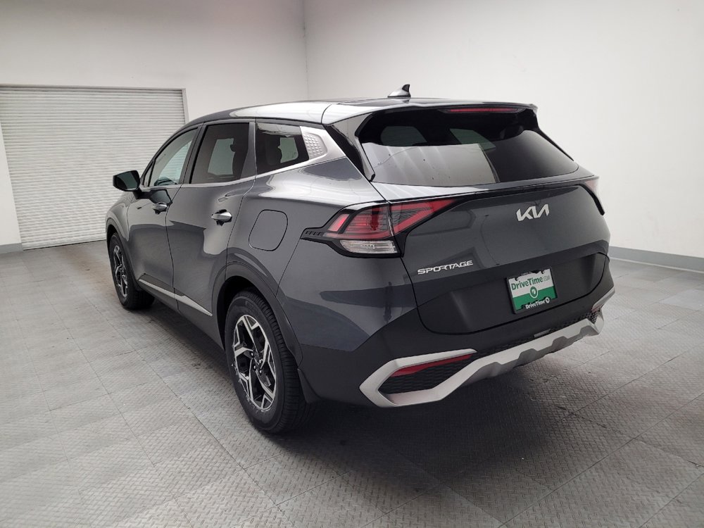Used 2025 Kia Sportage LX FWD image 5