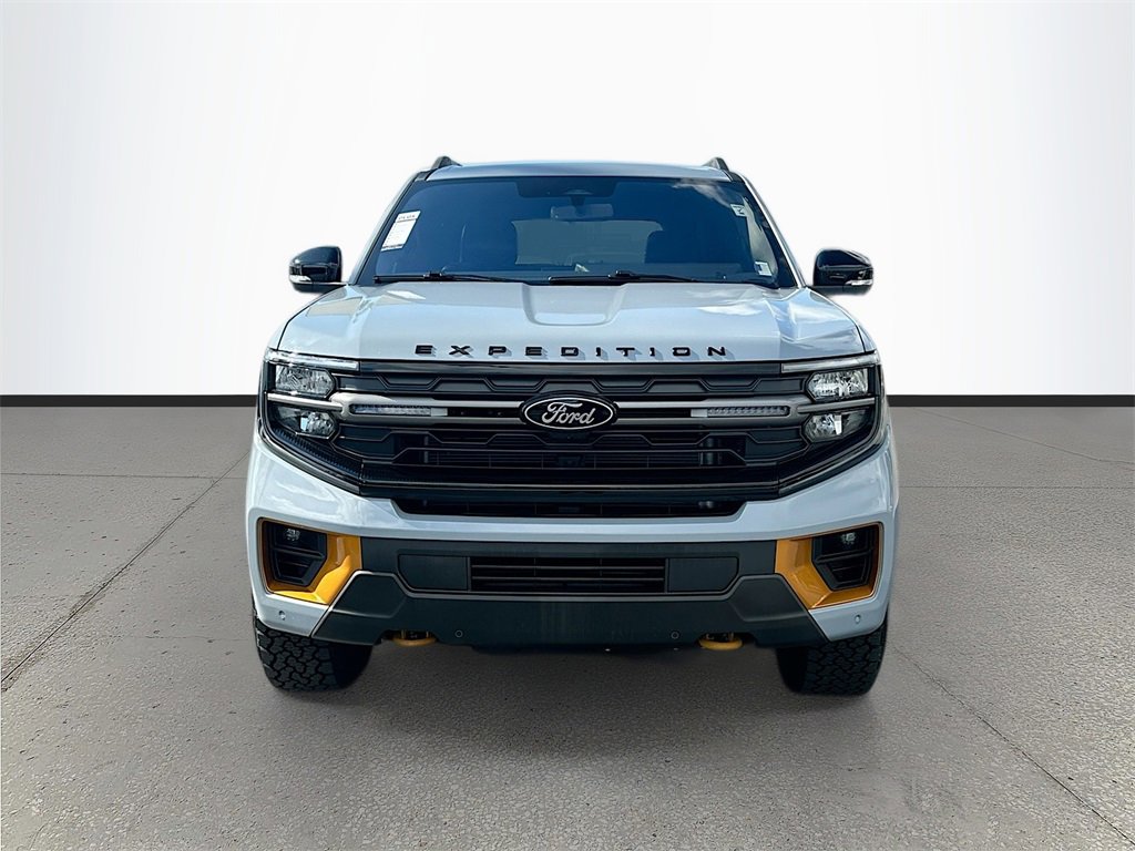 Used 2025 Ford Expedition Tremor image 2