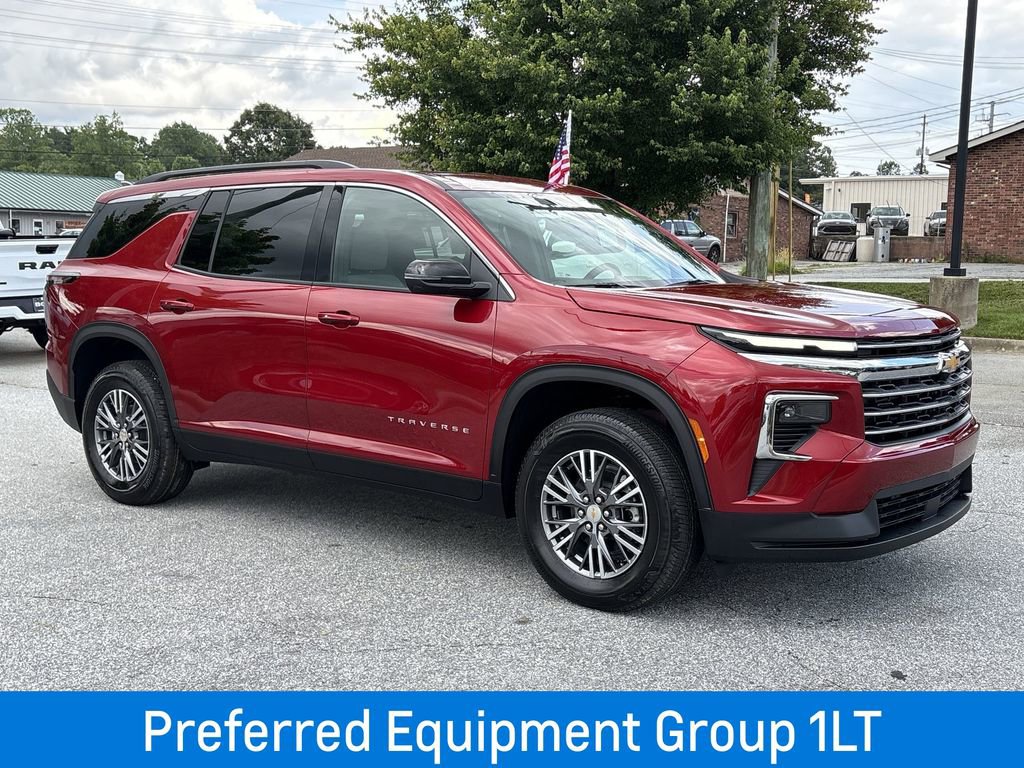 New 2025 Chevrolet Traverse LT image 2