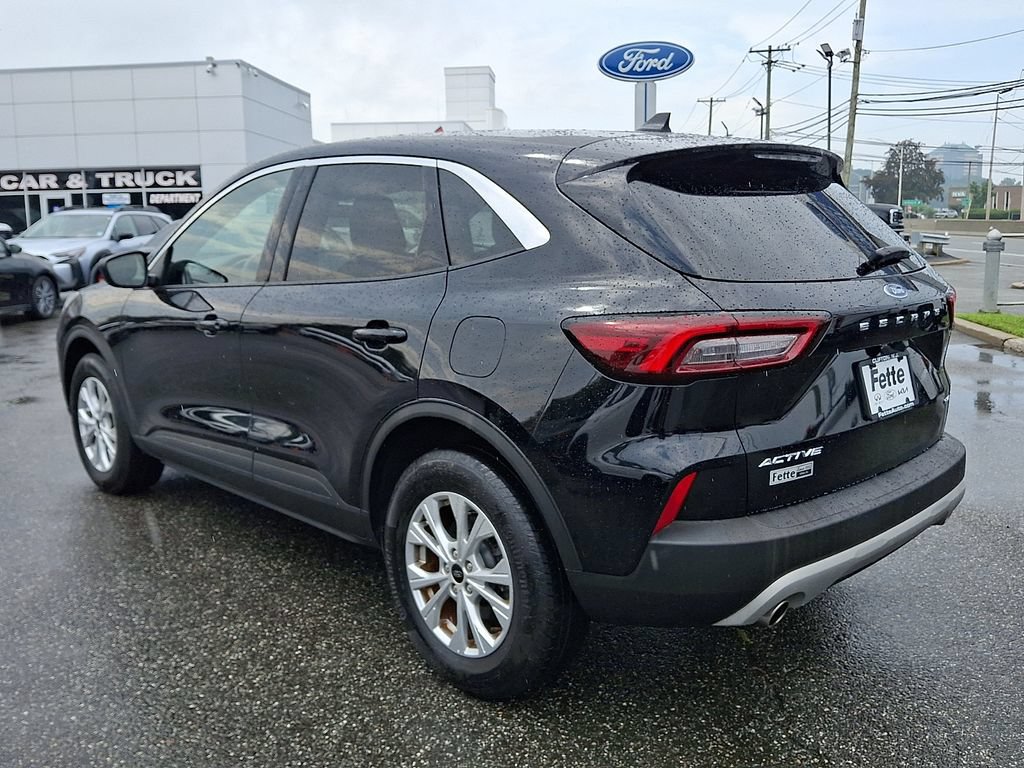 Used 2023 Ford Escape Active AWD/4WD image 6